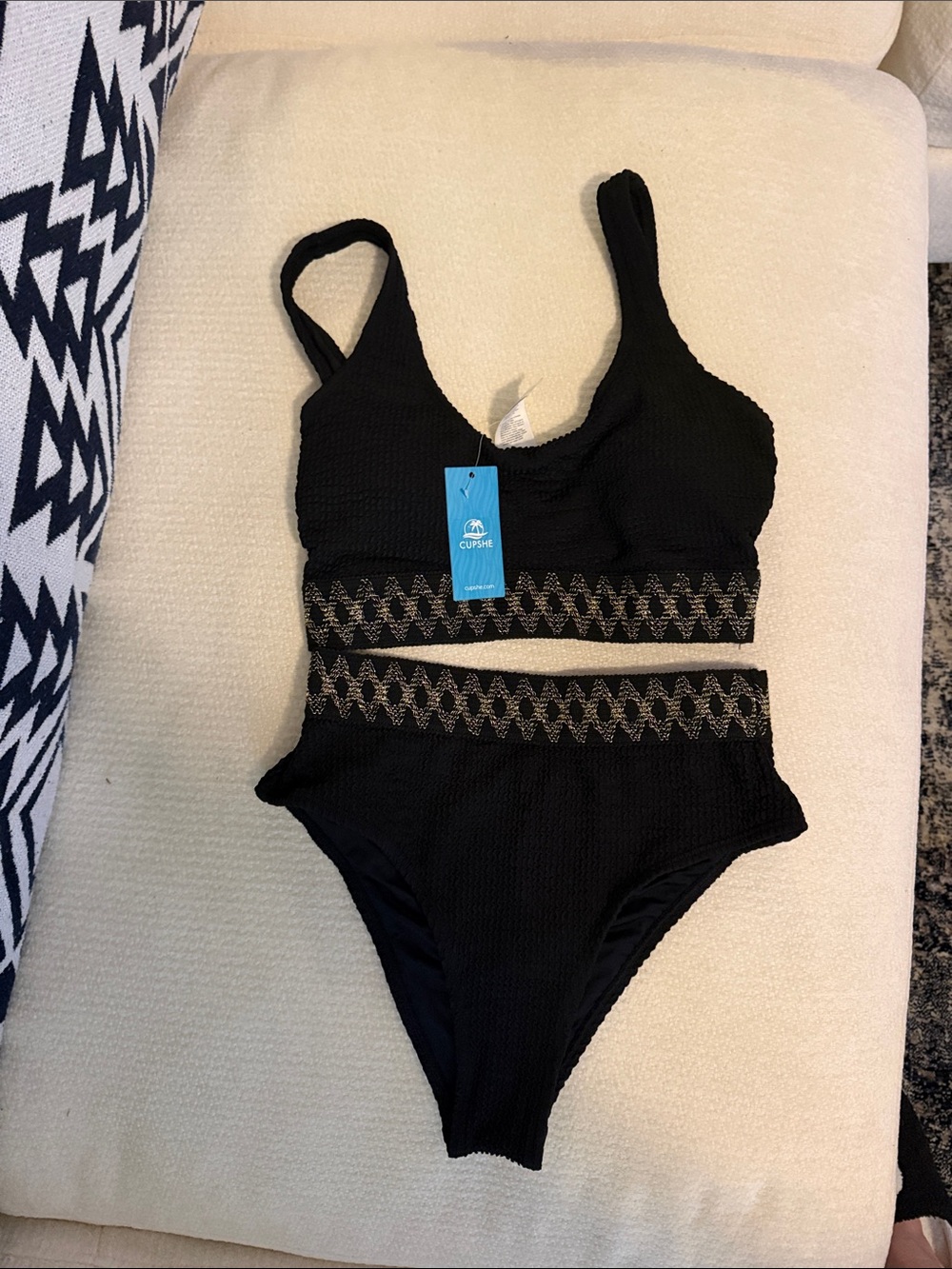 Cupshe Black Textured Two Piece Bikini with Contrast Stitching